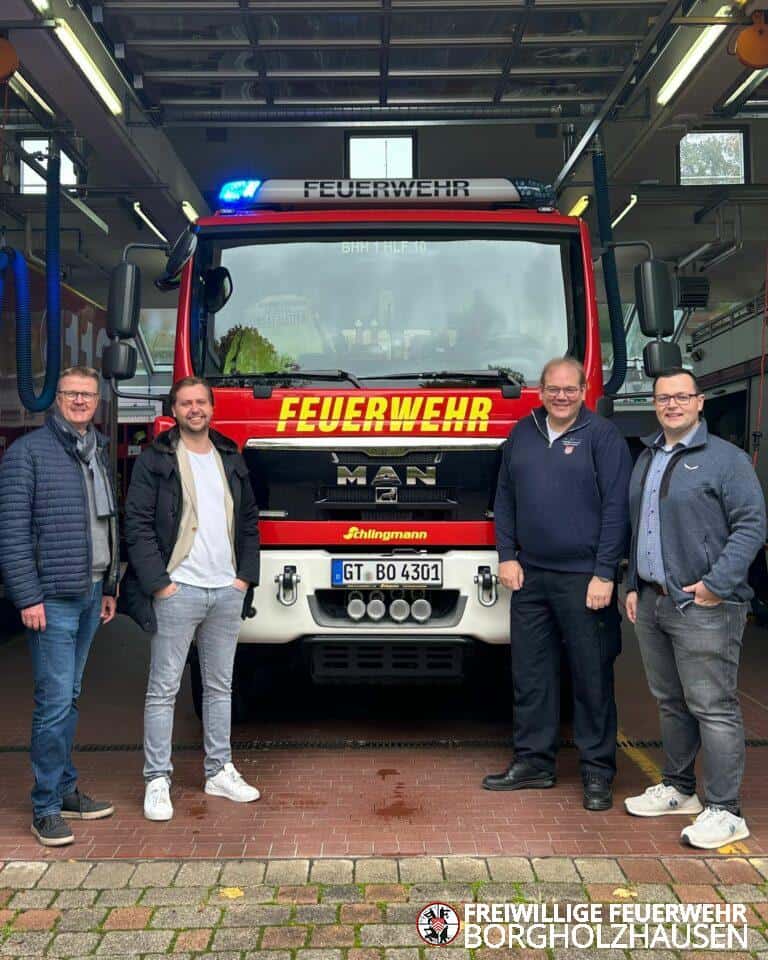 v.l. Bürgermeister Dirk Speckmann, Provinzial-Geschäftsstellenleiter Philipp Gürlich, Leiter der Feuerwehr Alexander Schlüter, Ordnungsamtsleiter Steffen Heidmann